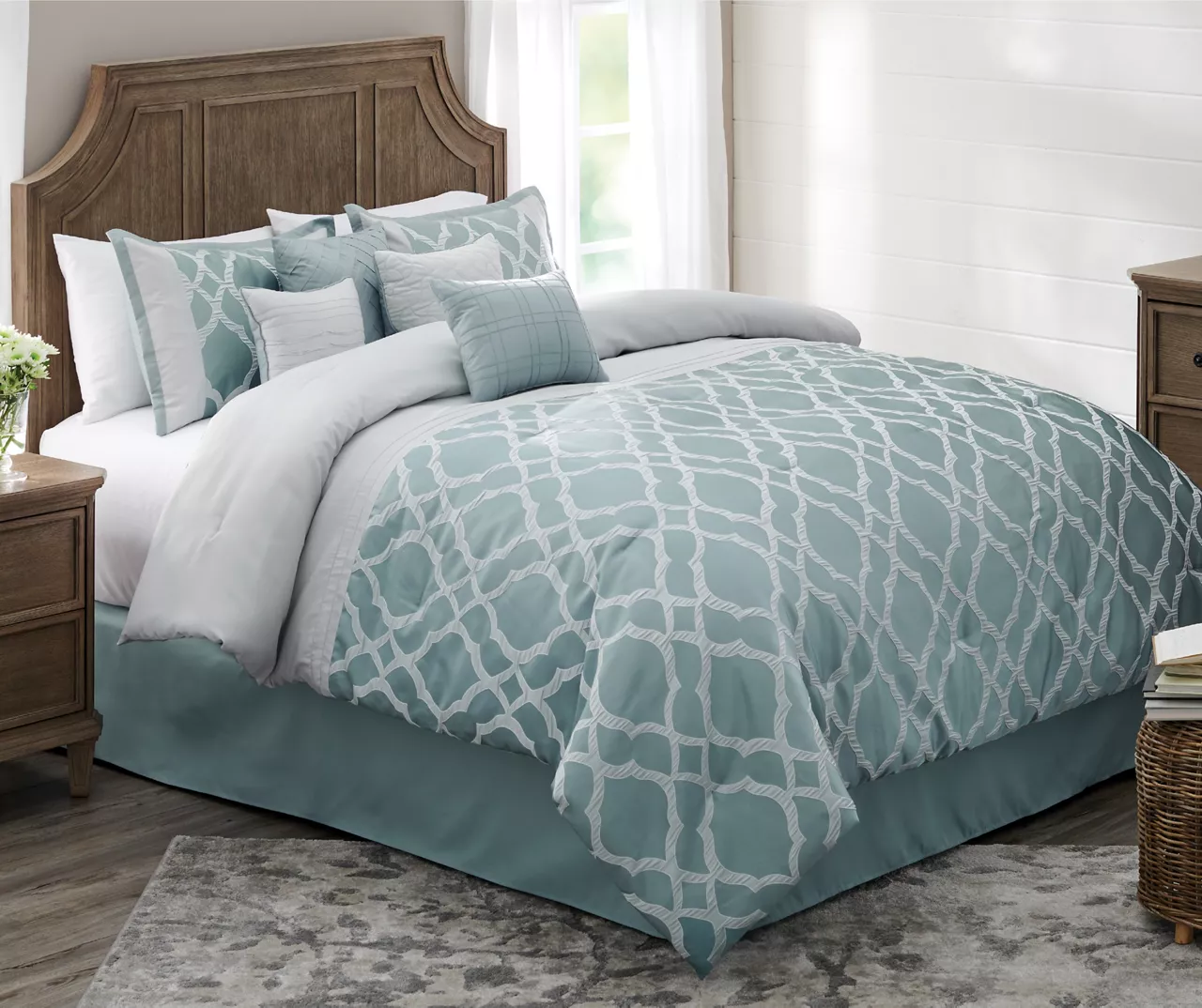 Broyhill Tiago Aqua 8-Piece Comforter Set - Image 2