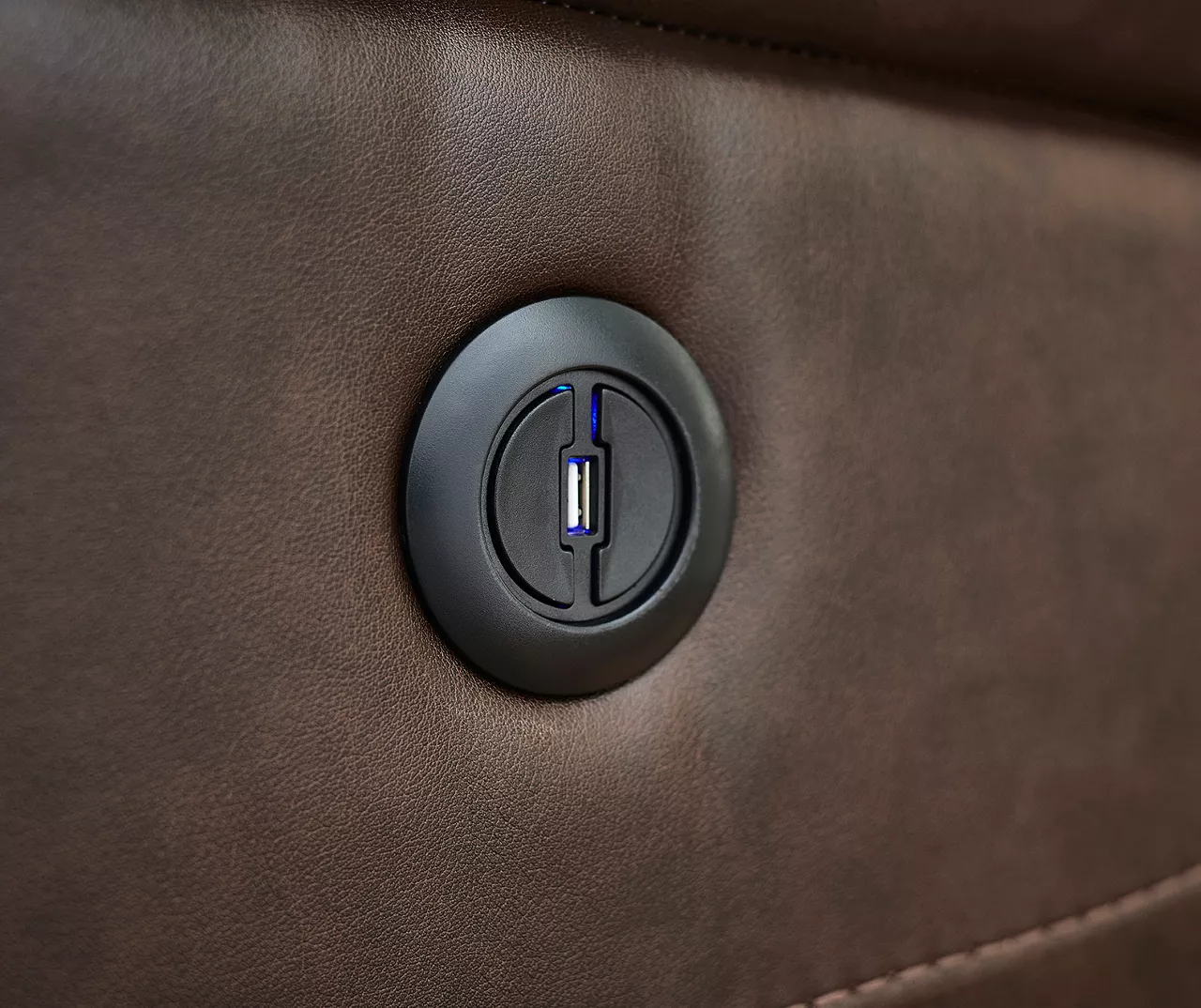 Wellsley Leather Power Reclining Console Loveseat - Image 8